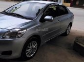 Cần bán Toyota Vios E đời 2010, màu bạc giá cạnh tranh