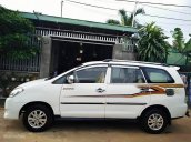 Cần bán Toyota Innova J đời 2008, màu trắng, giá tốt