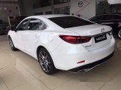 Cần bán xe Mazda 6 đời 2017, màu trắng