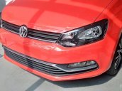 VW Sài Gòn, bán Volkswagen Polo Hatchback, màu đỏ. Dán phim 3M, phủ Nano cho 10 khách hàng đầu tiên