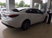 Cần bán xe Mazda 6 đời 2017, màu trắng