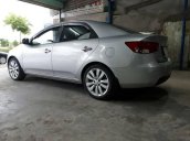 Gia đình bán lại xe Kia Forte đời 2010, màu bạc