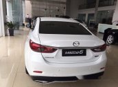 Cần bán xe Mazda 6 đời 2017, màu trắng