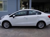 Bán Kia Rio 1.4 MT năm 2017, màu trắng, nhập khẩu