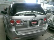 Bán Toyota Fortuner V 4x4 2012, màu bạc, hỗ trợ vay 70%, lãi suất ưu đãi