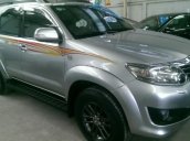 Bán Toyota Fortuner V 4x4 2012, màu bạc, hỗ trợ vay 70%, lãi suất ưu đãi