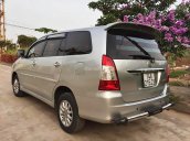 Cần bán xe Toyota Innova 2.0E 2013, màu bạc, giá tốt