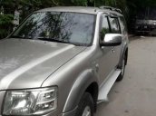 Gia đình bán xe Ford Everest đời 2007, màu vàng