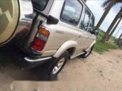 Cần bán Toyota Land Cruiser đời 1998, màu vàng số sàn, giá 280tr