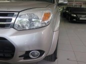 Bán Ford Everest MT đời 2014, đã đi 28000 km