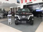 Bán Toyota Fortuner sản xuất 2017, màu đen, giá 981tr