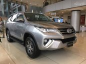 Bán Toyota Fortuner 2.7V (4x2) sản xuất 2017, đủ màu, có xe giao ngay, LH 0911404101