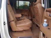 Bán xe Cadillac Escalade ESV chính chủ, màu trắng, nhập khẩu nguyên chiếc đẹp như mới