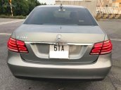 Bán Mercedes E200 đời 2013, màu bạc