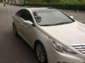 Cần bán lại xe Hyundai Sonata đời 2011, màu trắng chính chủ, giá 620tr