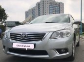 Bán xe cũ Toyota Camry đời 2010, màu bạc số tự động, giá 675tr