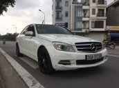 Cần bán xe Mercedes C200 giá tốt, xe màu trắng cực đẹp