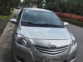 Cần bán gấp Toyota Vios 1.5E sản xuất 2010, màu bạc xe gia đình