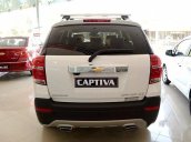 Bán ô tô Chevrolet Captiva đời 2017, màu trắng