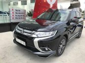 Cần bán Mitsubishi Outlander CVT đời 2017, màu đen, nhập khẩu