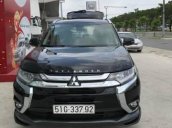 Cần bán Mitsubishi Outlander CVT đời 2017, màu đen, nhập khẩu