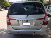 Bán xe Toyota Innova đời 2015, màu bạc chính chủ