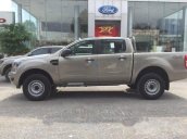 Cần bán Ford Ranger XL 4x4 MT đời 2017, màu vàng, giá chỉ 580 triệu