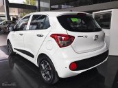 Bán ô tô Hyundai Grand i10 1.2AT đời 2017, màu trắng, giá tốt