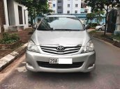 Bán Toyota Innova G đời 2011, màu bạc chính chủ