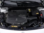 Bán xe Mercedes GLA200 màu bạc 7800km, nhập khẩu, chính hãng