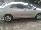 Bán xe chính chủ Toyota Vios E đời 2010, màu bạc, giá 290tr