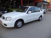 Cần bán gấp Daewoo Lanos đời 2001, màu trắng