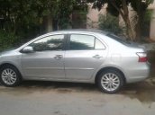 Bán xe chính chủ Toyota Vios E đời 2010, màu bạc, giá 290tr