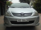 Bán Toyota Innova 2.0G sản xuất 2011, màu bạc chính chủ, 375tr