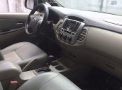 Bán Toyota Innova G sản xuất 2014, màu bạc số tự động, giá tốt