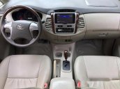 Bán Toyota Innova 2.0V đời 2014, màu vàng số tự động