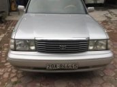 Bán Toyota Crown 3.0 năm 1992, màu bạc xe gia đình