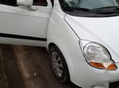 Cần bán Chevrolet Spark sản xuất 2010, màu trắng