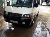 Cần bán xe Toyota Hiace đời 2002, màu trắng giá cạnh tranh