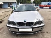 Cần bán BMW 3 Series 325i 2005, màu bạc xe gia đình