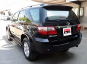 Cần bán gấp Toyota Fortuner 2.5G đời 2010, màu đen số sàn, giá tốt