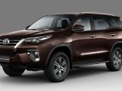 Toyota Fortuner máy xăng, 1 cầu, đủ màu, tặng Film cách nhiệt, lót sàn simili