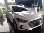 Bán xe Hyundai Elantra 1.6AT đời 2017, màu trắng, 625tr