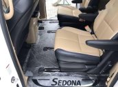 Bán ô tô Kia Sedona 3.3 đời 2016, màu trắng số tự động