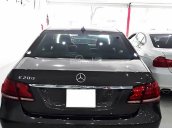 Bán lại xe Mercedes E200 đời 2014, màu nâu