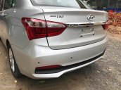 Bán Hyundai Grand i10 1.2MT  CKD đời 2017, màu bạc