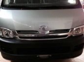 Cần bán xe Toyota Hiace đời 2010, giá 382tr