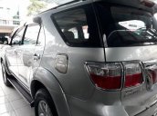 Bán xe Toyota Fortuner V 2.7AT 4x4 đời 2010, màu bạc