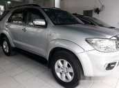 Bán xe Toyota Fortuner V 2.7AT 4x4 đời 2010, màu bạc