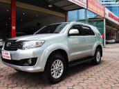 Cần bán xe Toyota Fortuner V 2012, màu bạc chính chủ